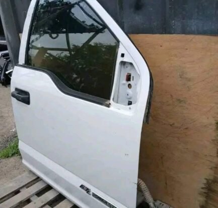 2017-2022 Ford F250 F350 F450 F550 Super Duty Passenger Side Front Door - Image 2