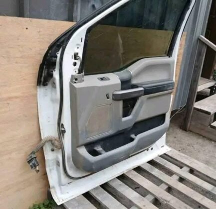 2017-2022 Ford F250 F350 F450 F550 Super Duty Passenger Side Front Door - Image 4