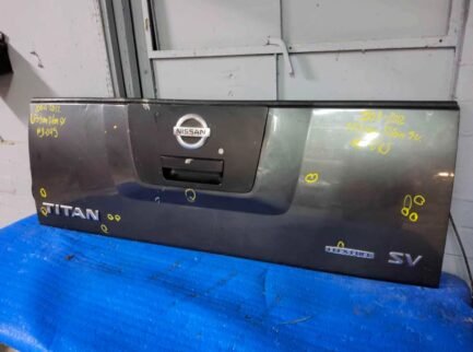 2004-2012 Nissan Titan Tailgate - Image 2