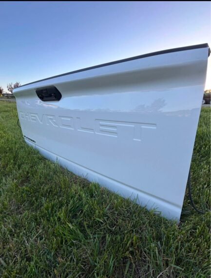 2019-2025 Chevrolet Silverado 2500 3500 Tailgate - Image 4