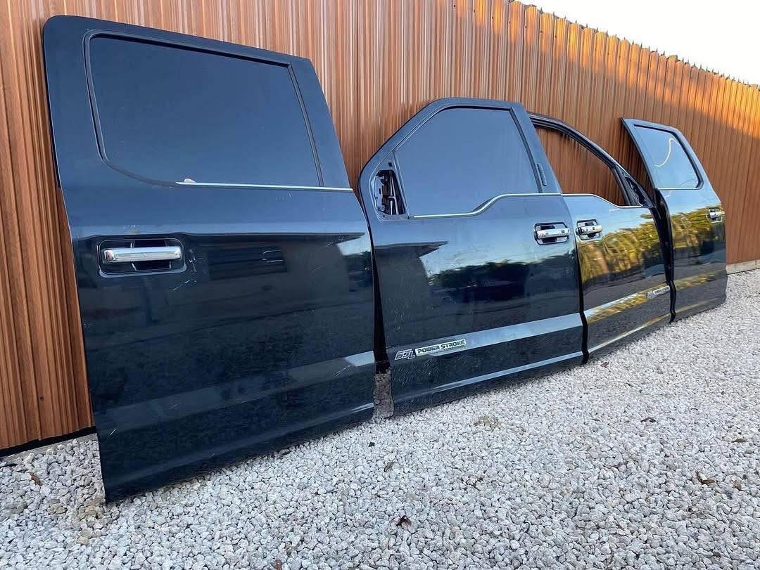 2017-2022 Ford F-250/F-350 Doors - Image 2