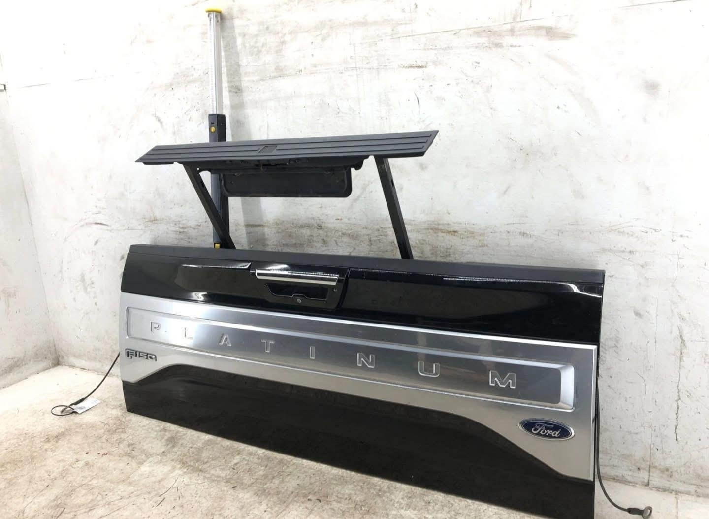 2015-2017 Ford F-150 tailgate