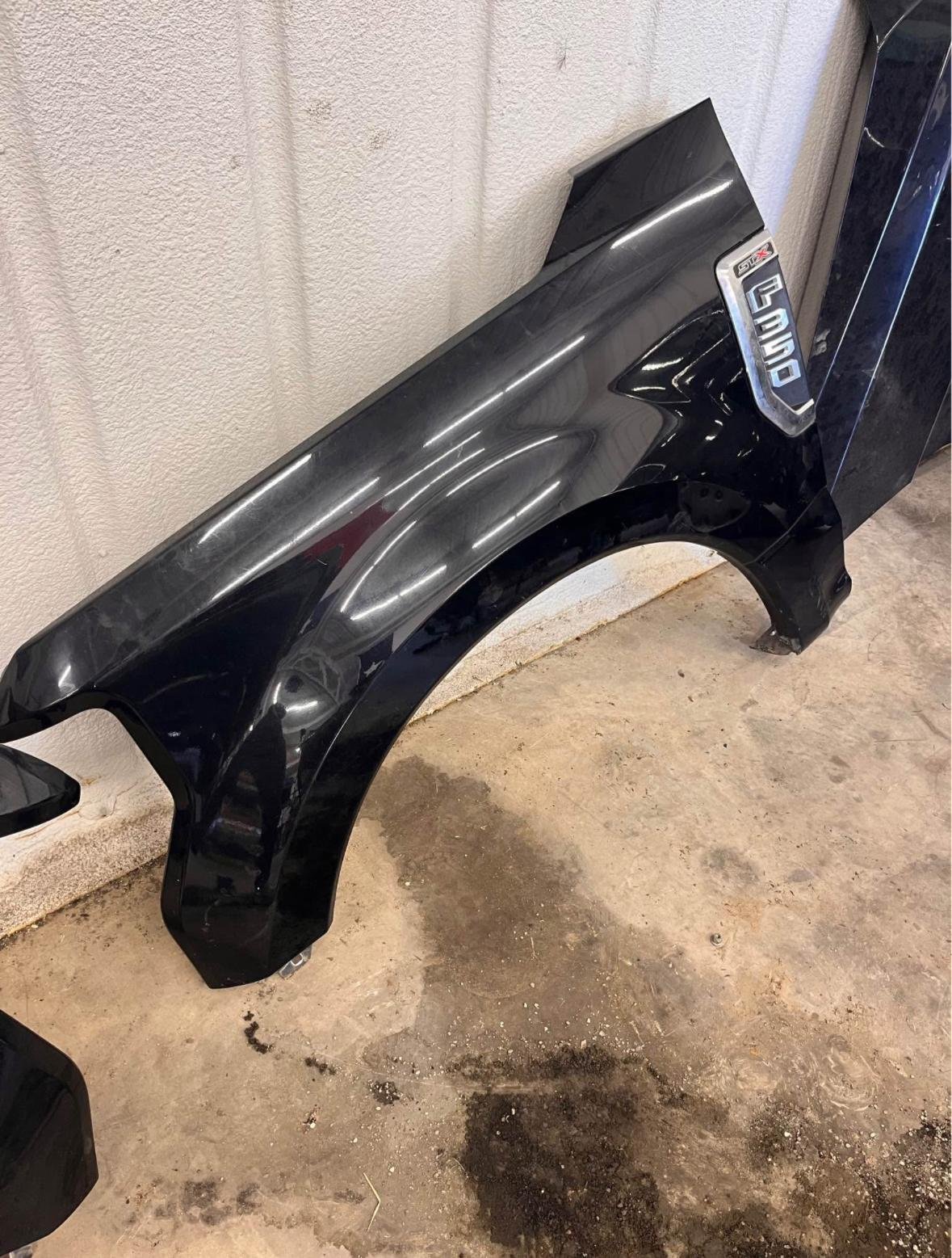 2017-2022 Ford F-250/F-350 Front Fenders - Image 4